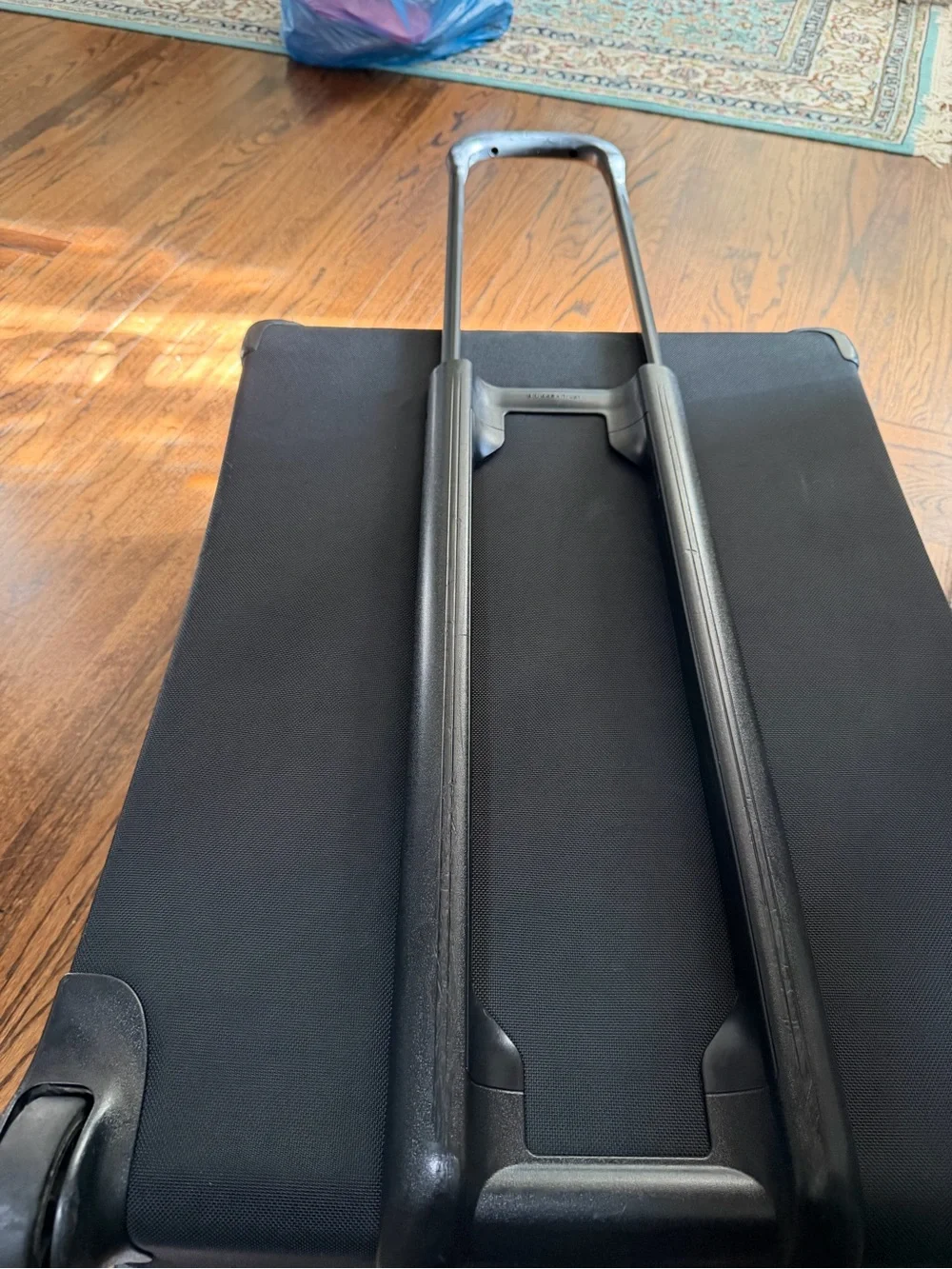 Briggs & Riley Black Rolling Travel Case with Telescoping Handle